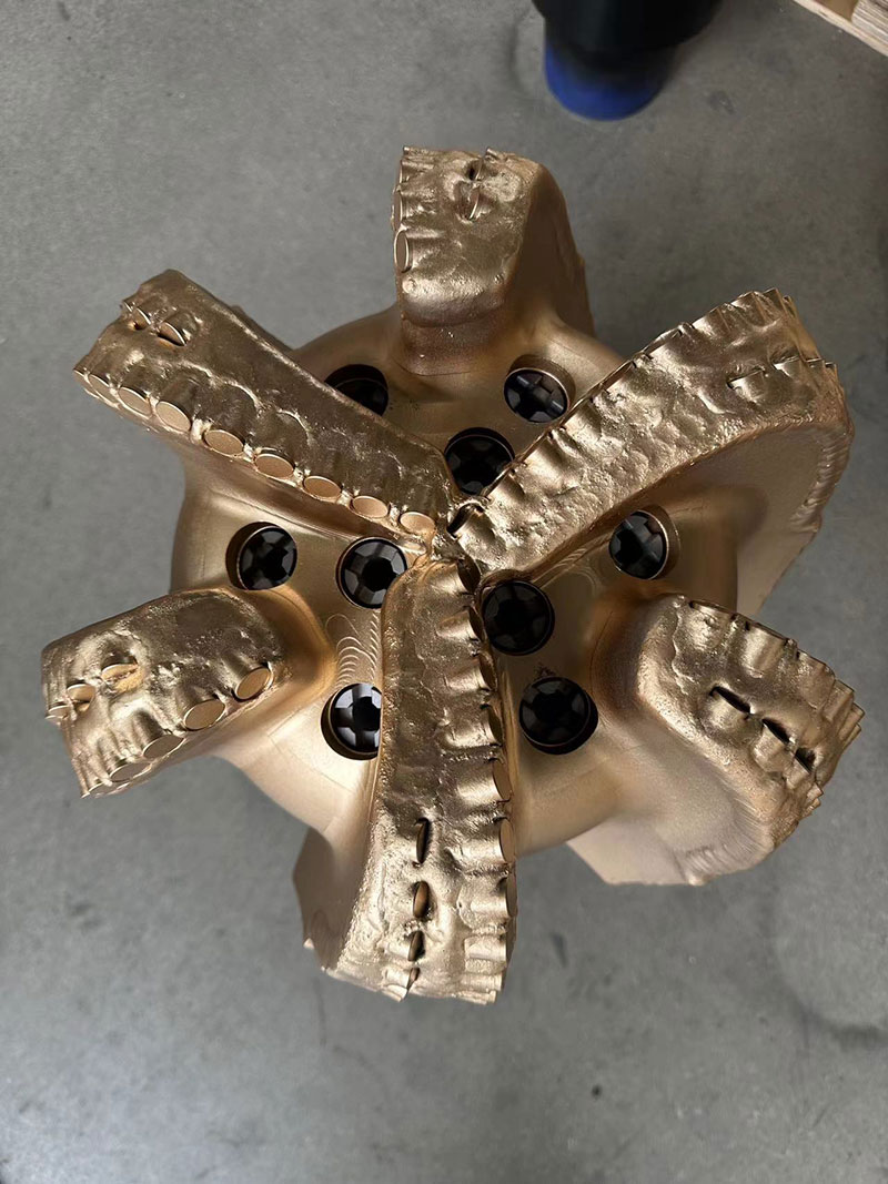 内文图5 内 文 图 5