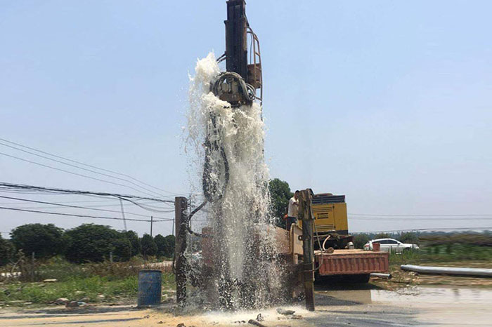 بئر المياه وبئر الحرارة الجوفية